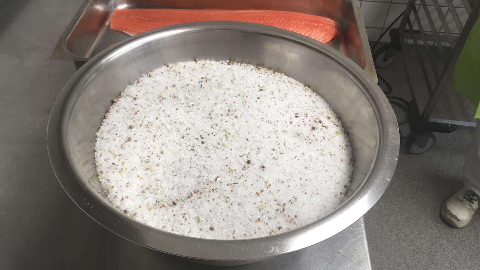 Zucker-Salz Marinade für kaltgeräucherten Lachs